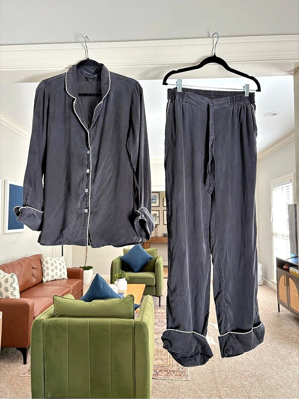 NOIRI Silk Pajama Set